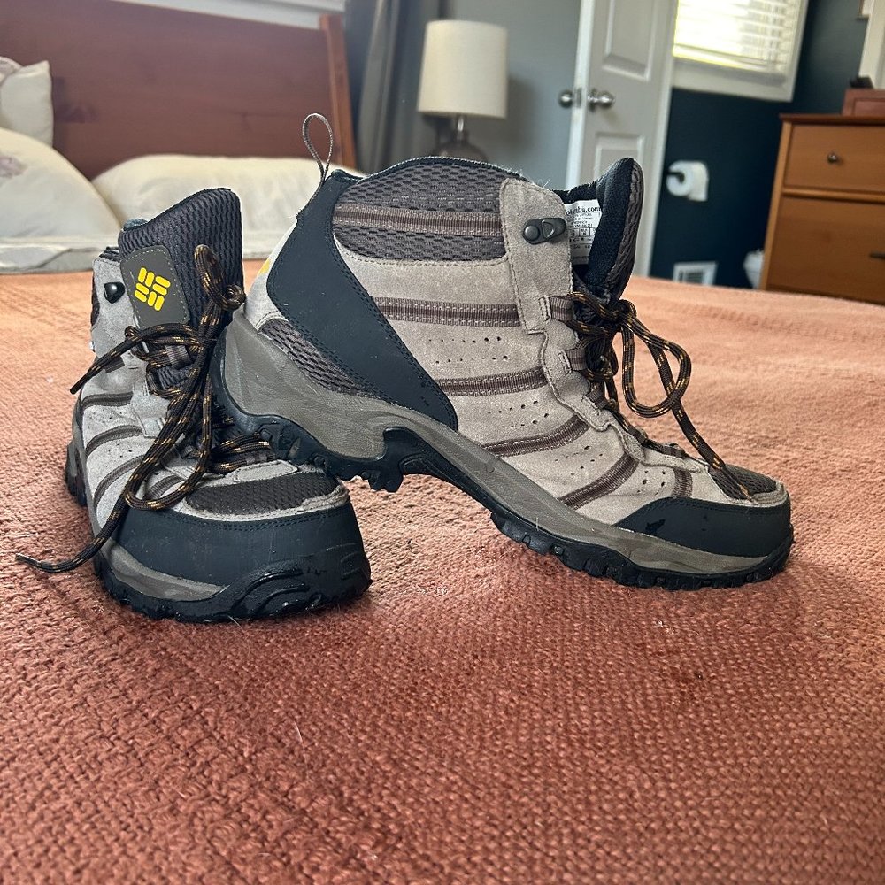 Men's Columbia Grants Pass Waterproof Hiking Boots Size 13